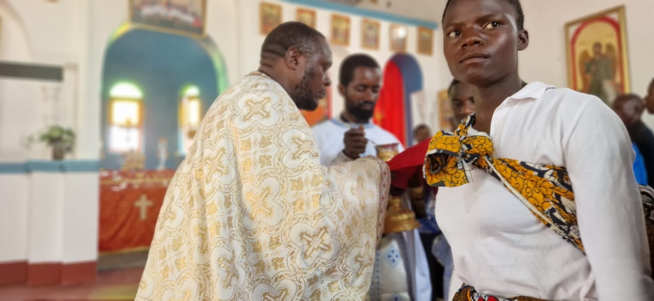 Un nou preot în parohia cu hramul Izvorul Tămăduirii din satul Nyamahana
